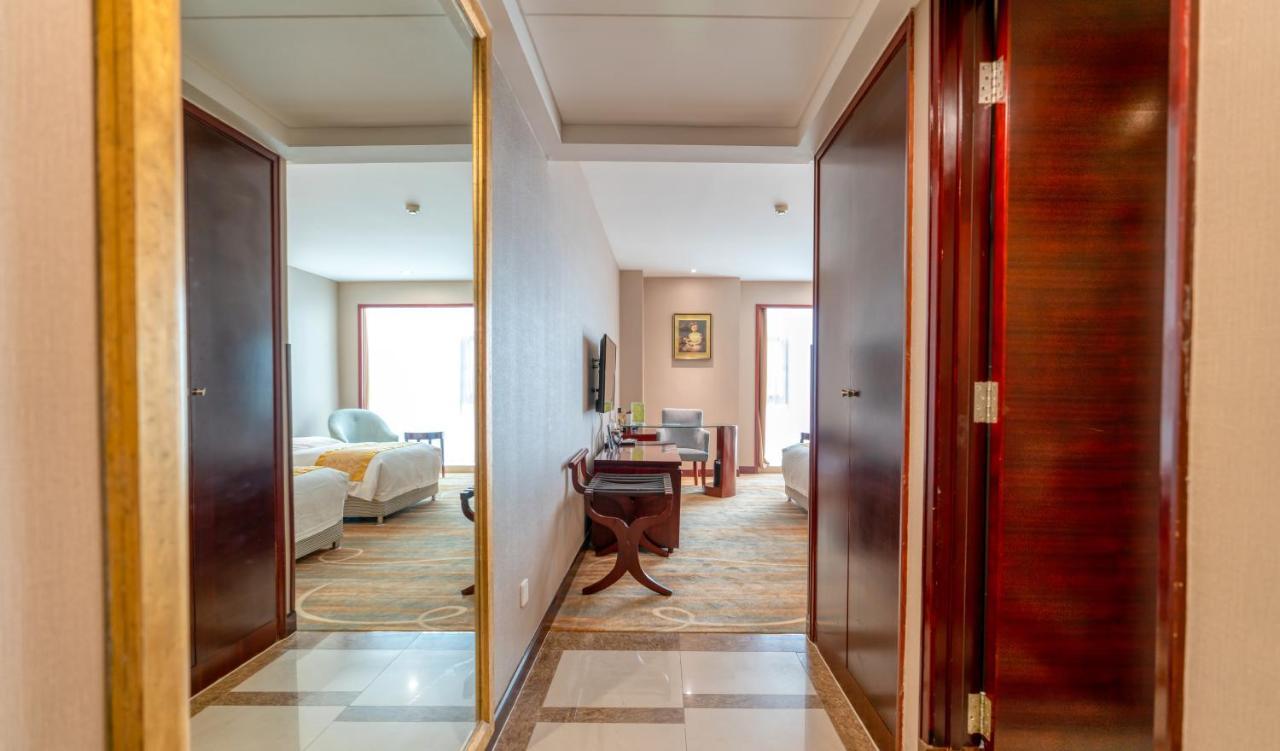 Yantai Meiya International Aparthotel Exteriör bild