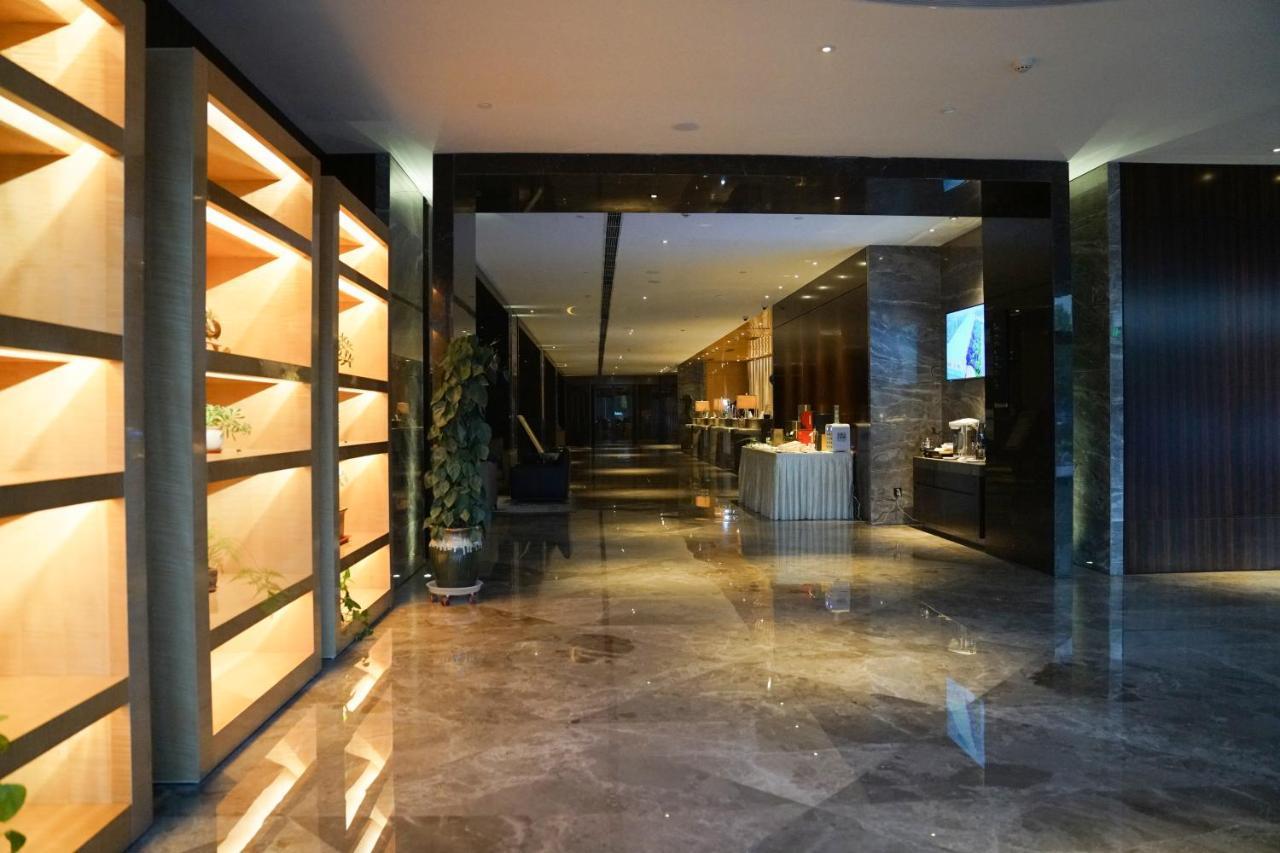 Yantai Meiya International Aparthotel Exteriör bild