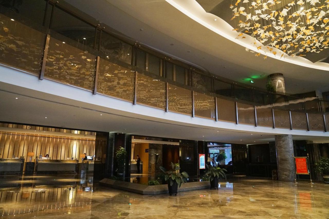 Yantai Meiya International Aparthotel Exteriör bild